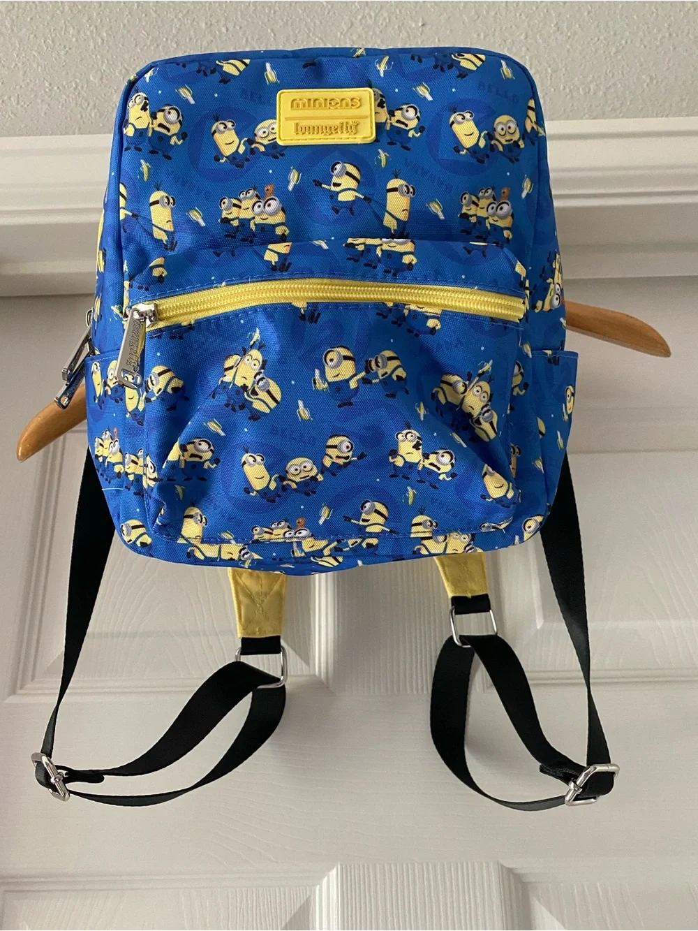 despicable me mini backpack AI ACCESSORY INNOVATIONS Minions 4 Piece Set for Boys & Girls, Featuring Minions Stuart & Kevin, Kids School Bag, Blue This fun looking backpack is made with all the details that your little one will definitely love Despicable Me Minions Fluffy Unicorn